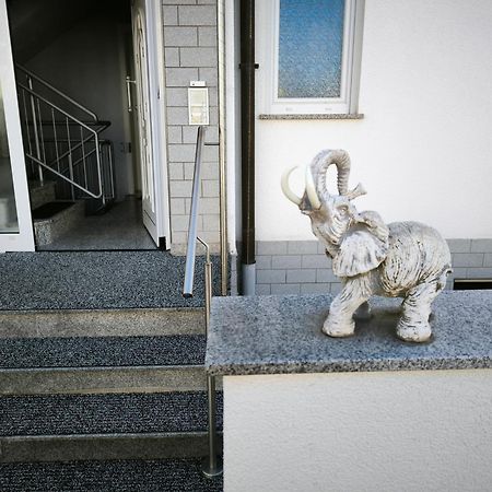 Schlafzimmer 1 Mit Top Aussicht Ueber Weilstetten Balingen Exterior foto