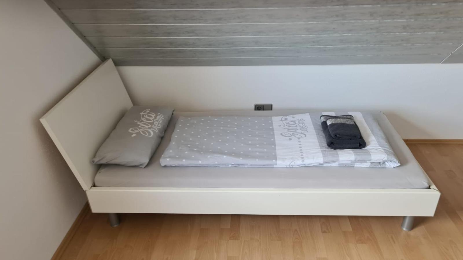 Schlafzimmer 1 Mit Top Aussicht Ueber Weilstetten Balingen Exterior foto
