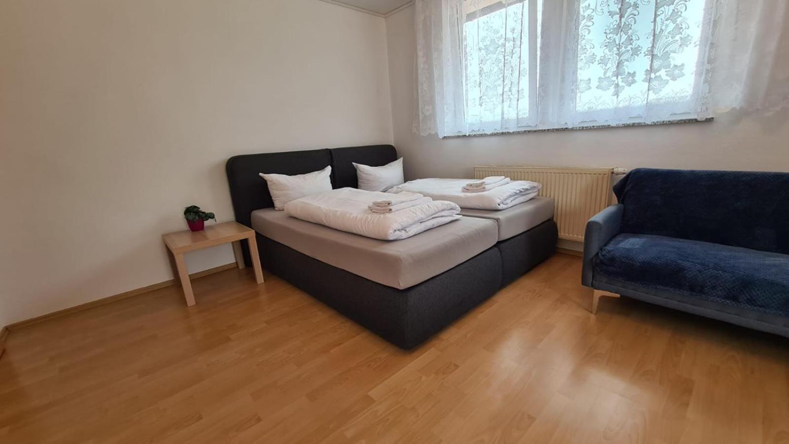 Schlafzimmer 1 Mit Top Aussicht Ueber Weilstetten Balingen Exterior foto