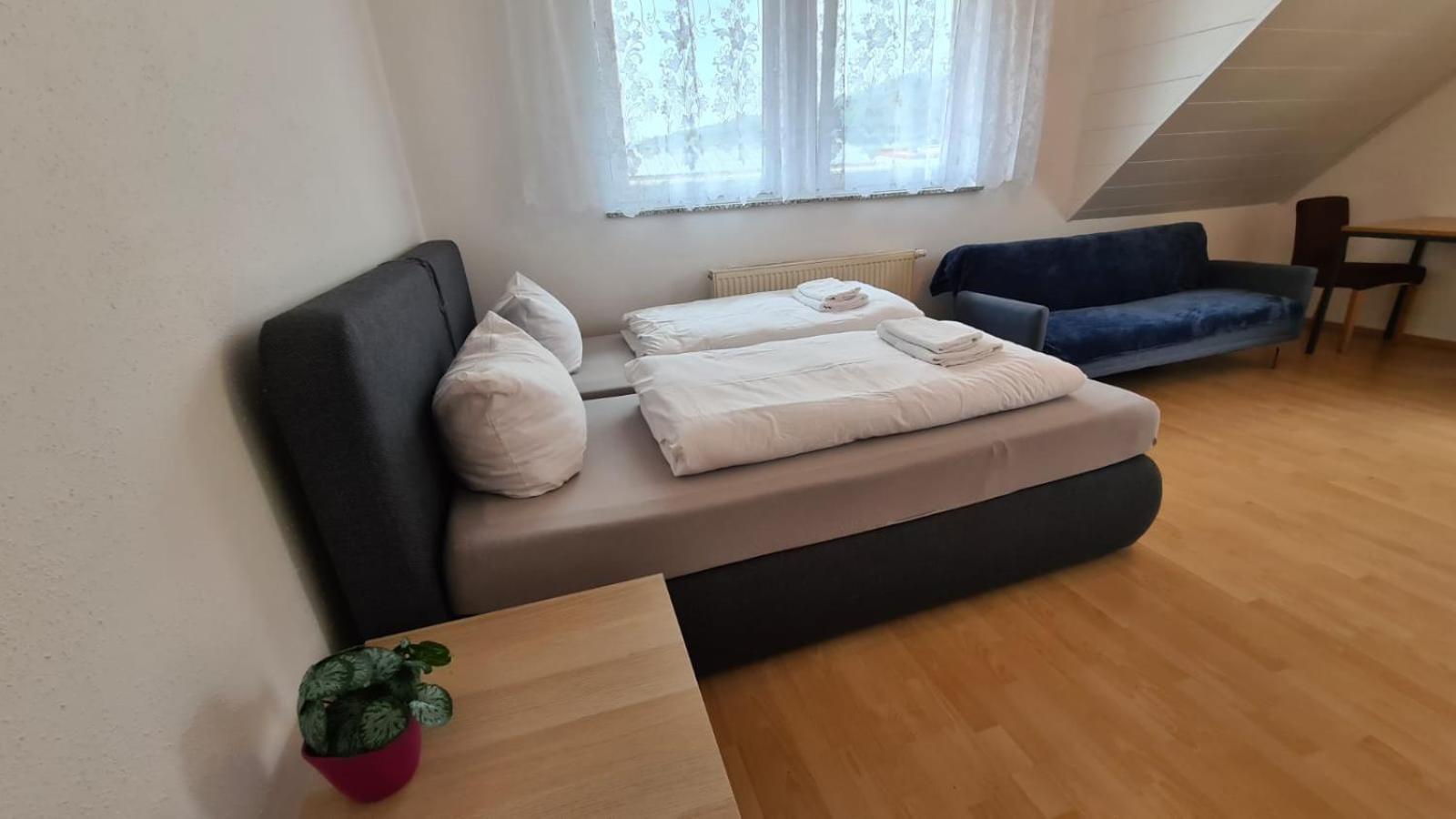 Schlafzimmer 1 Mit Top Aussicht Ueber Weilstetten Balingen Exterior foto